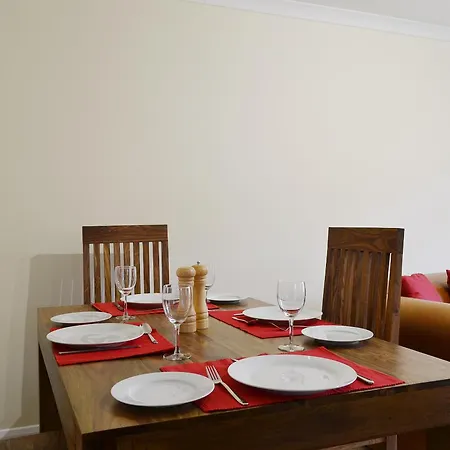 Nyaraló La'al Gem *